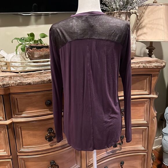 Calvin Klein Alligator 🐊 Print Top - Picture 4 of 6